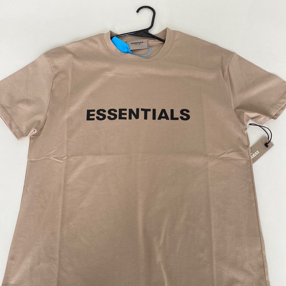 Essentials Tshirt size S - Picture 1 of 7